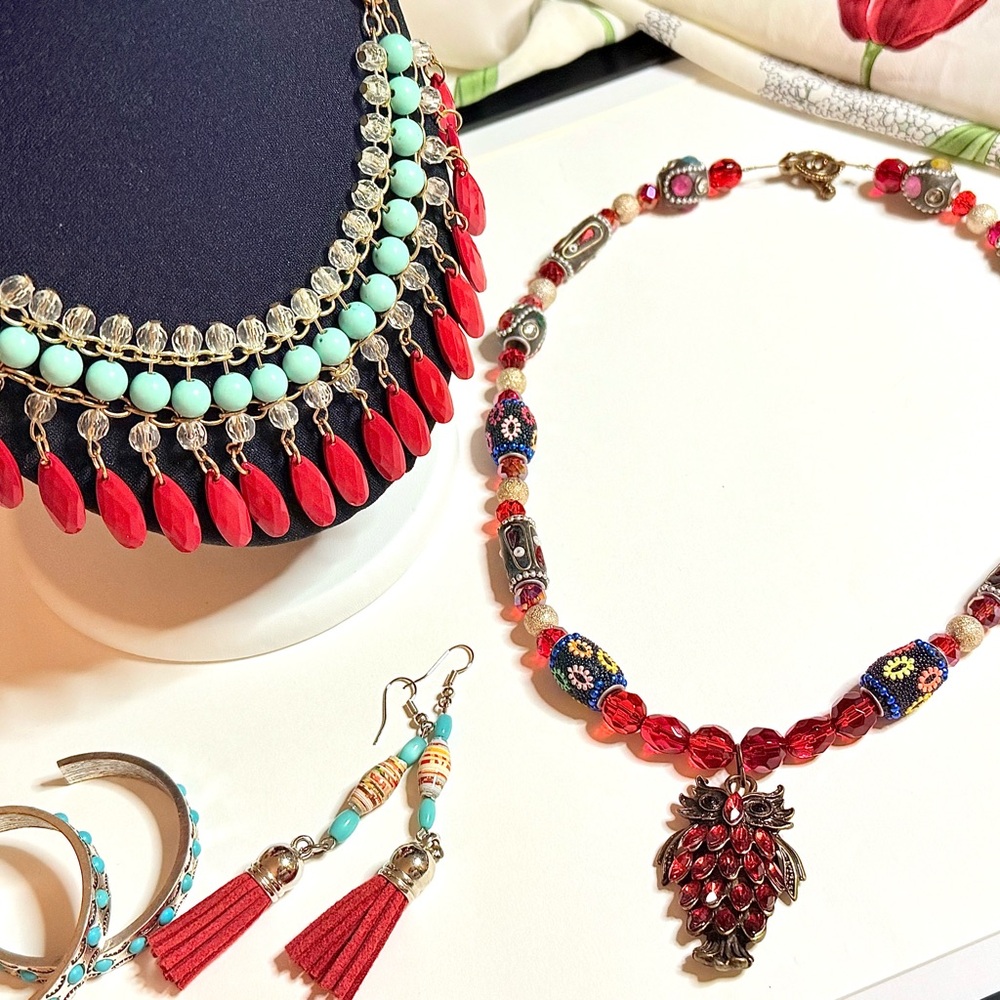 Red and Turquoise Beaded Necklace Set